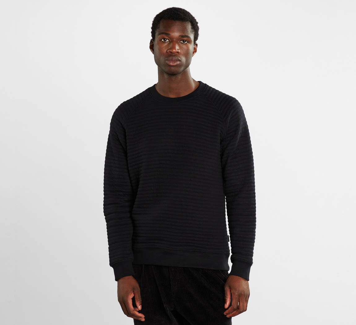 sweatshirt noir quilted holma coton bio peta approved vegan Sweatshirt Quilted Holma